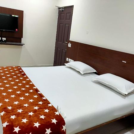 Sri Krishna Residency Hotel Eluru Exterior foto